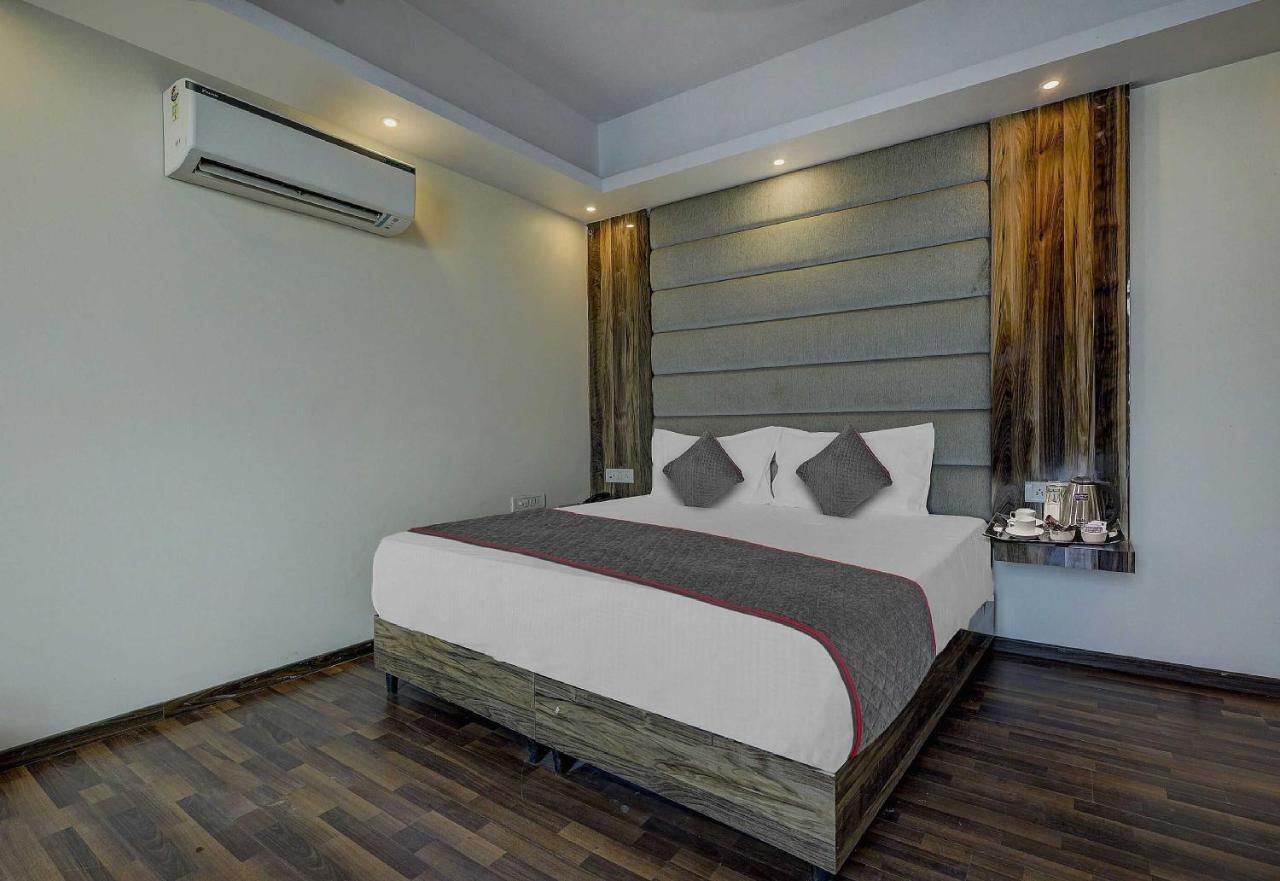 Townhouse Golden King Hotel New Delhi Luaran gambar