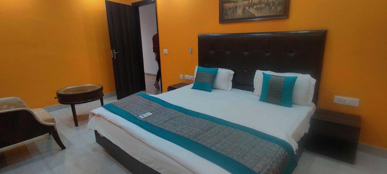 Townhouse Golden King Hotel New Delhi Luaran gambar