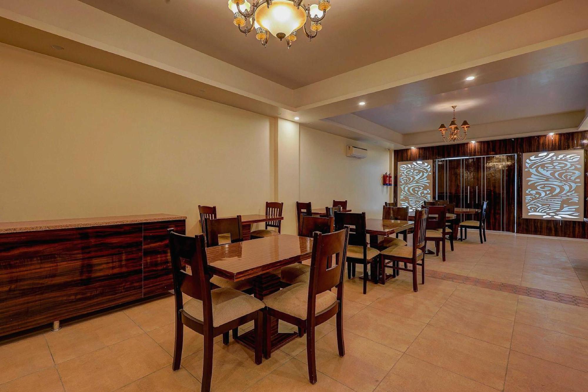 Townhouse Golden King Hotel New Delhi Luaran gambar