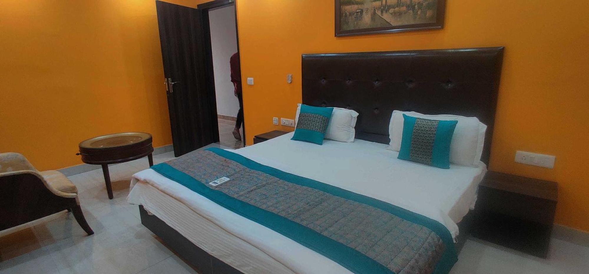 Townhouse Golden King Hotel New Delhi Luaran gambar